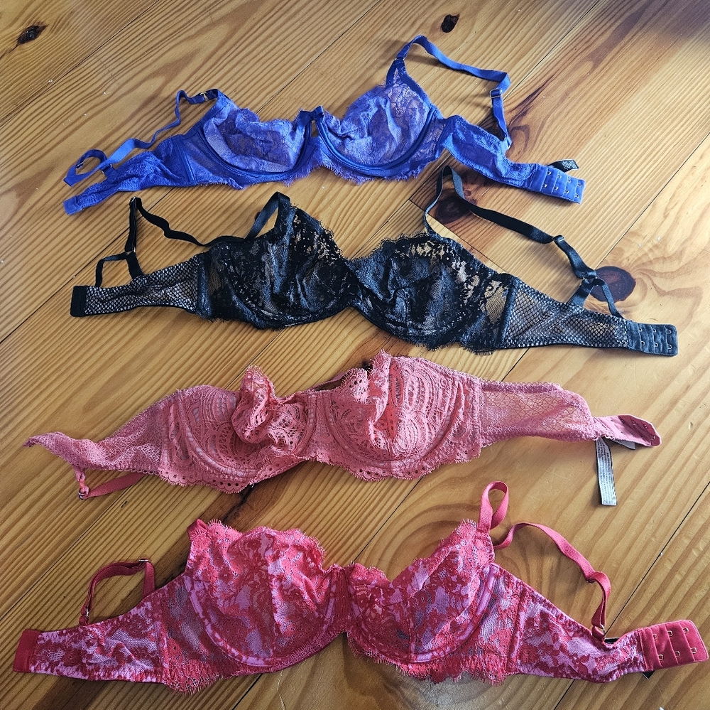 Lot of VS bras - Picture 2 of 5